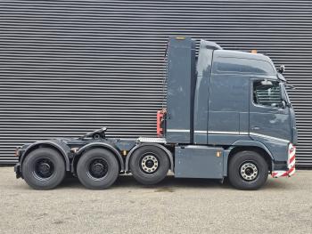 Volvo FH 16.700 GLOBE XXL 8x4 / 150T